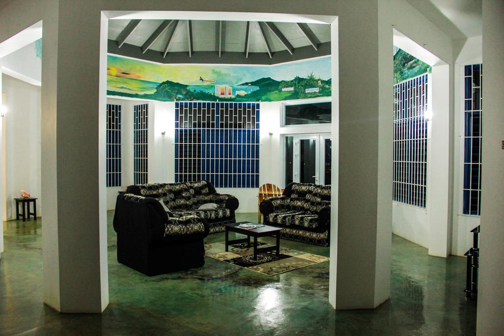 Sunshine Lodge: Your Home Away From Home Бухта Монтего Экстерьер фото