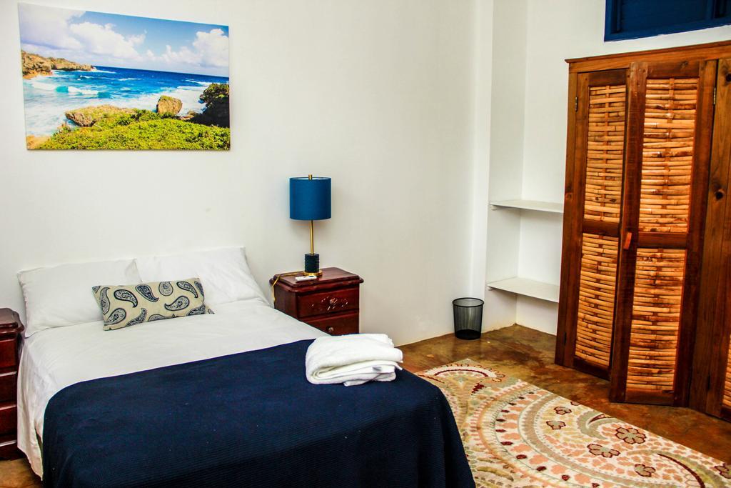 Sunshine Lodge: Your Home Away From Home Бухта Монтего Экстерьер фото