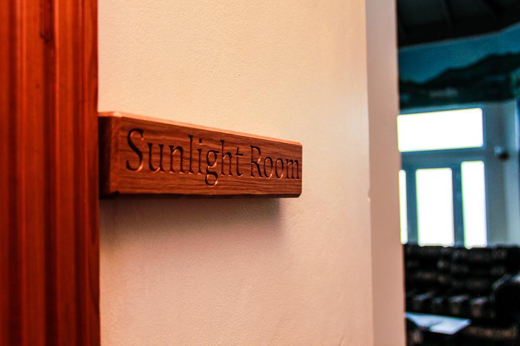 Sunshine Lodge: Your Home Away From Home Бухта Монтего Экстерьер фото