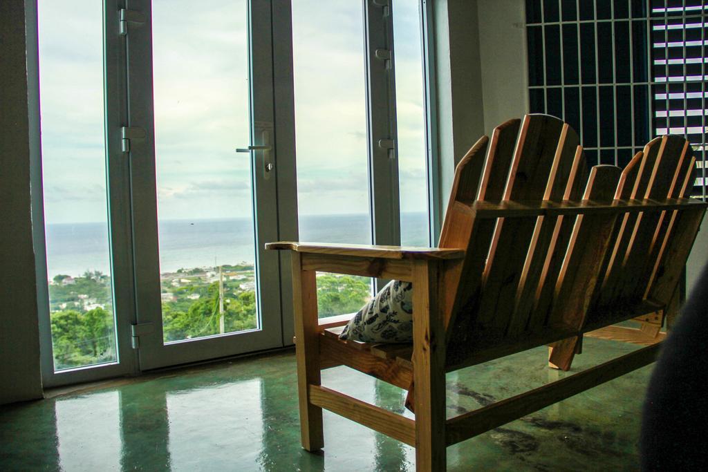 Sunshine Lodge: Your Home Away From Home Бухта Монтего Экстерьер фото