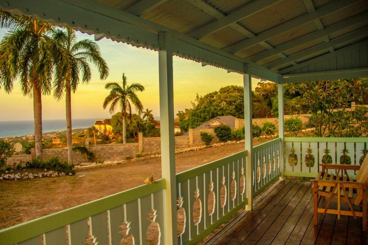 Sunshine Lodge: Your Home Away From Home Бухта Монтего Экстерьер фото