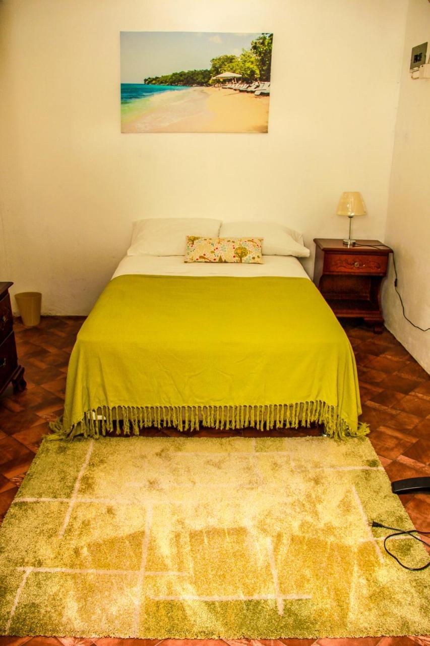 Sunshine Lodge: Your Home Away From Home Бухта Монтего Экстерьер фото